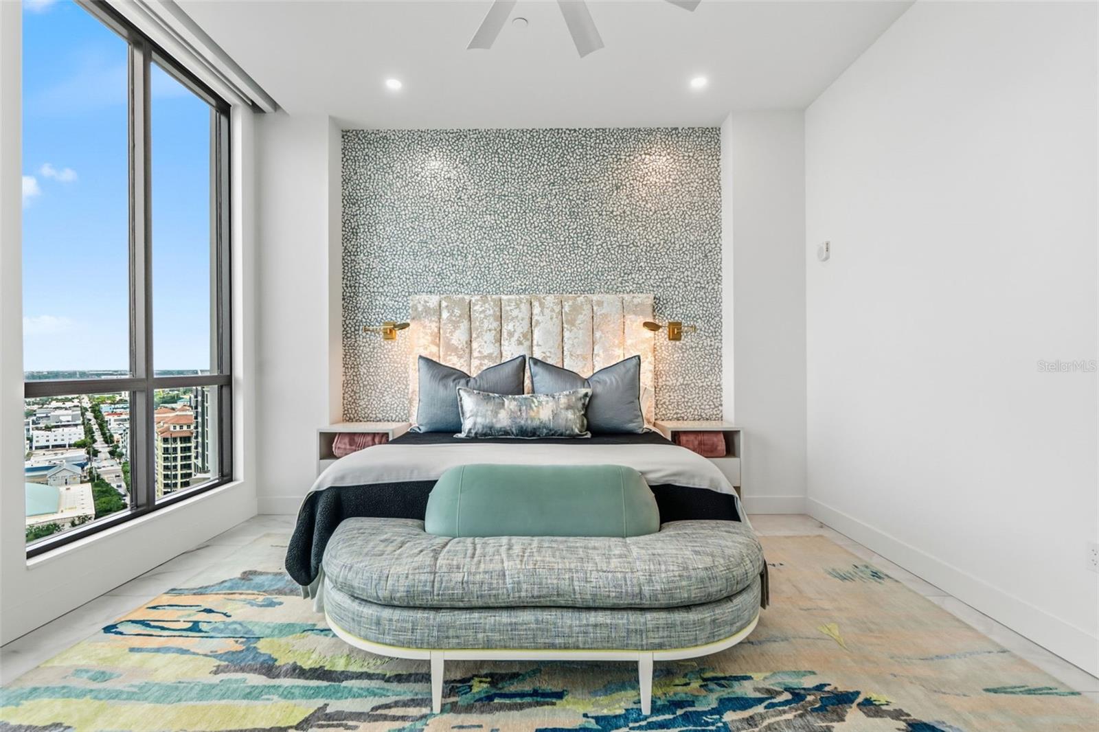 Image 39 of 70 For 33 Palm Avenue 1701