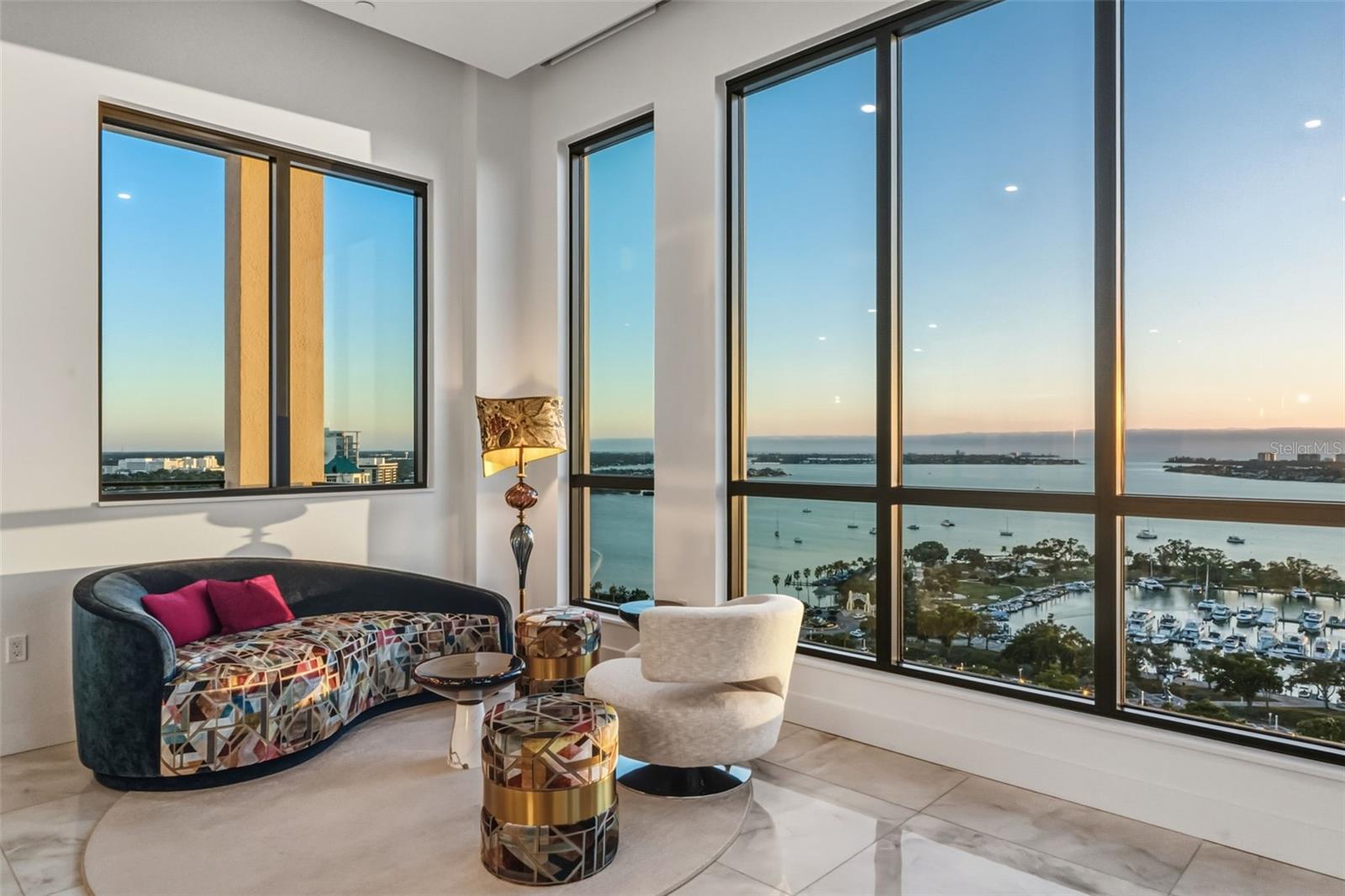 Image 9 of 70 For 33 Palm Avenue 1701