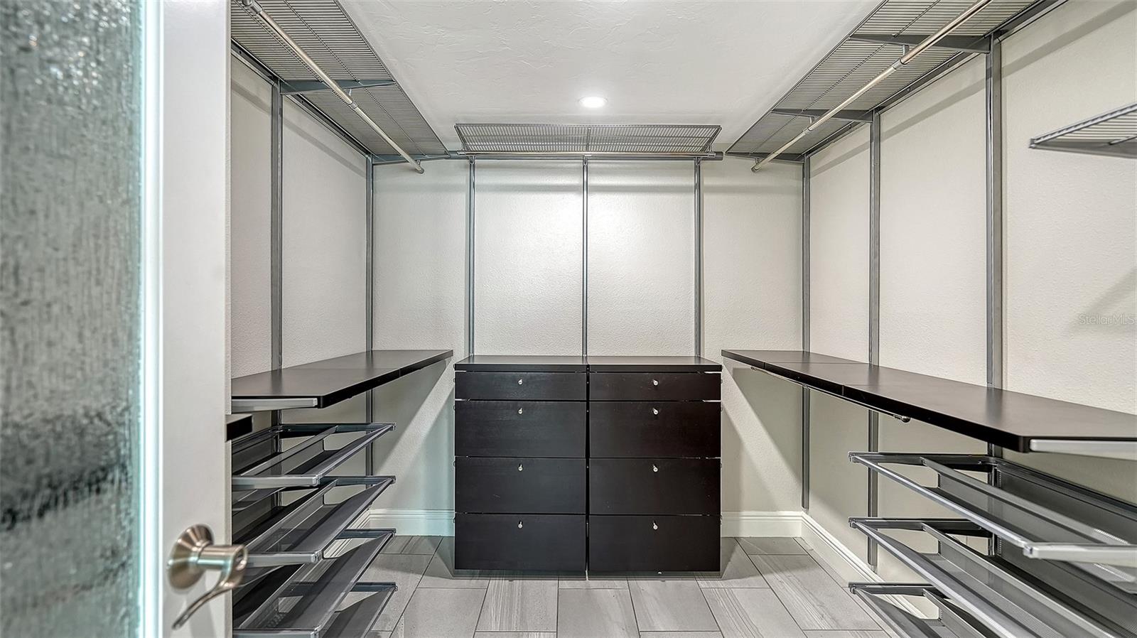 Image 19 of 48 For 6265 Midnight Pass Road 306