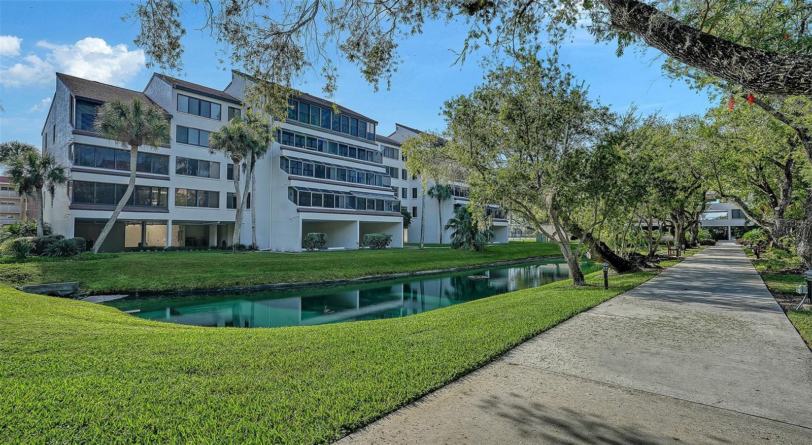 Image 24 of 48 For 6265 Midnight Pass Road 306