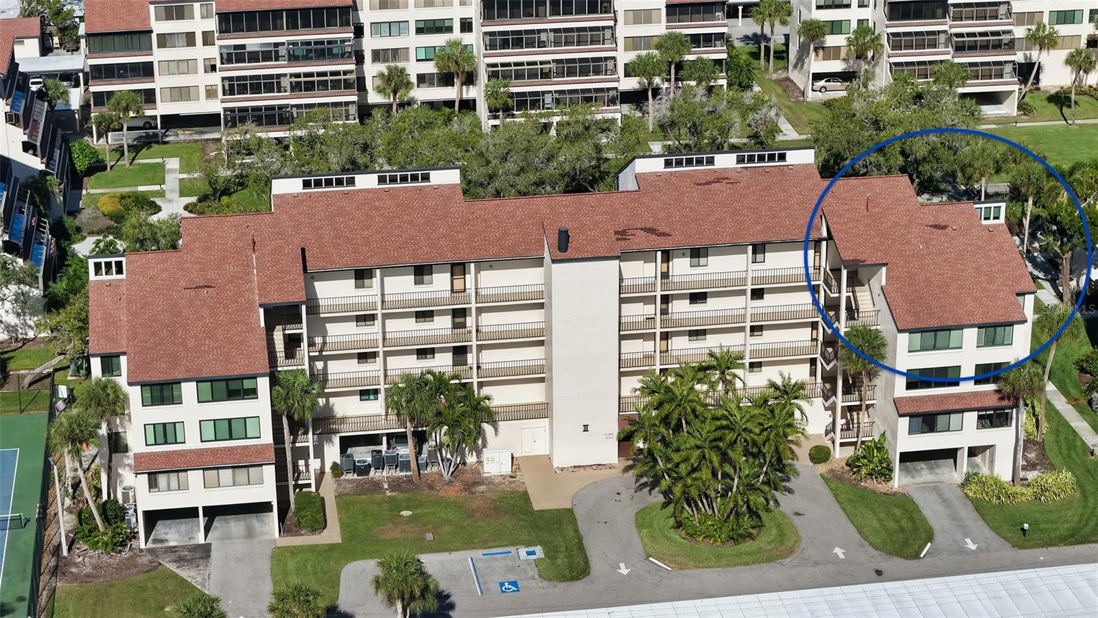 Image 3 of 48 For 6265 Midnight Pass Road 306