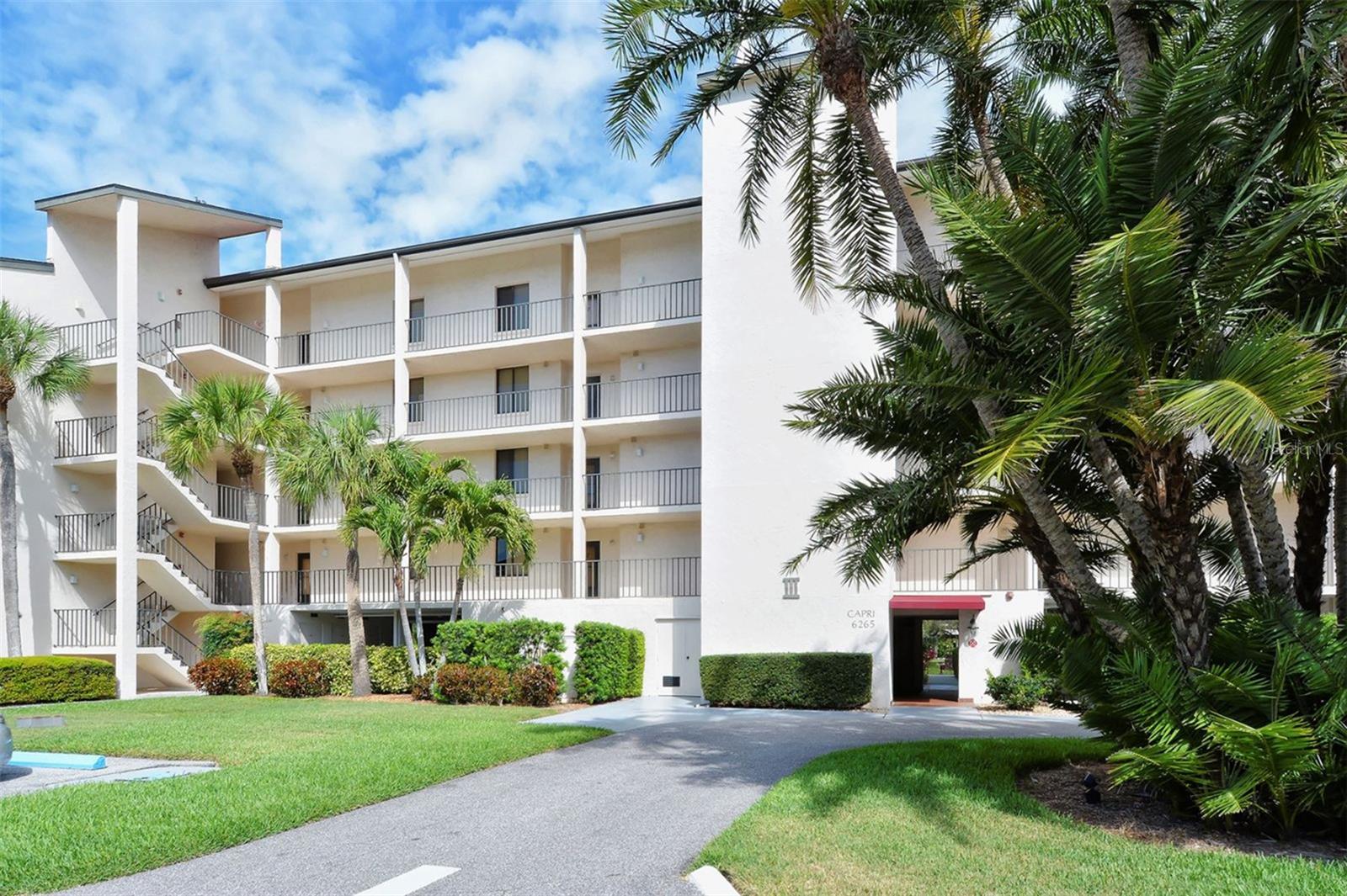 Image 4 of 48 For 6265 Midnight Pass Road 306