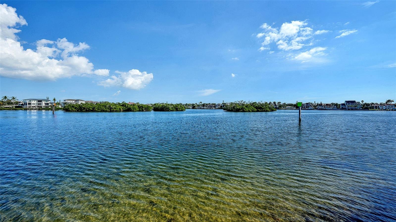 Image 41 of 48 For 6265 Midnight Pass Road 306