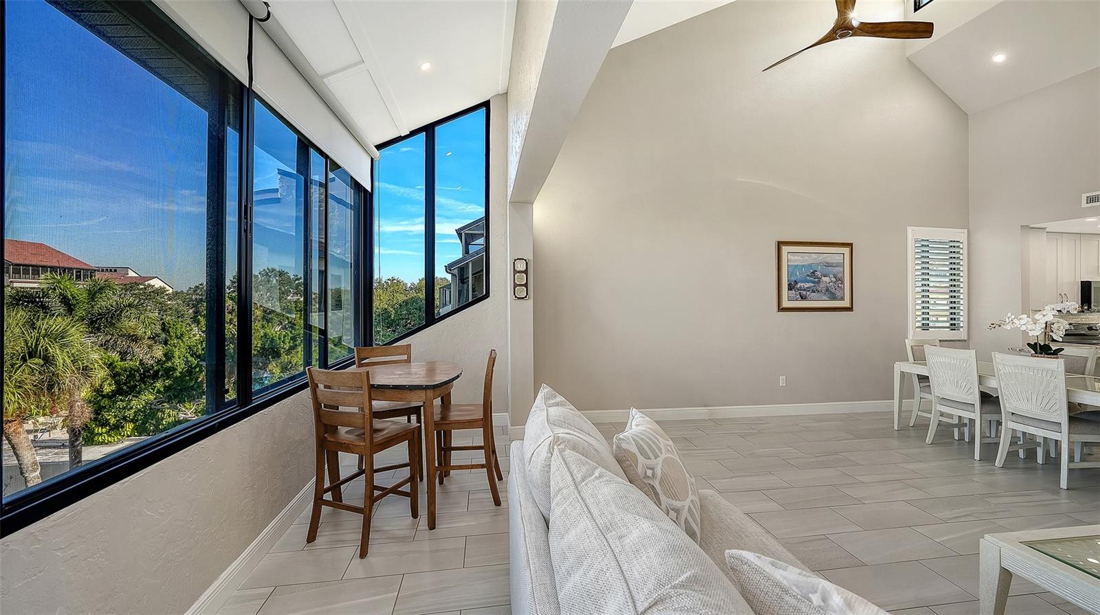 Image 9 of 48 For 6265 Midnight Pass Road 306