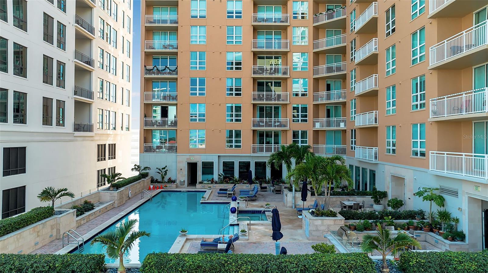 Image 10 of 68 For 1350 Main Street 707