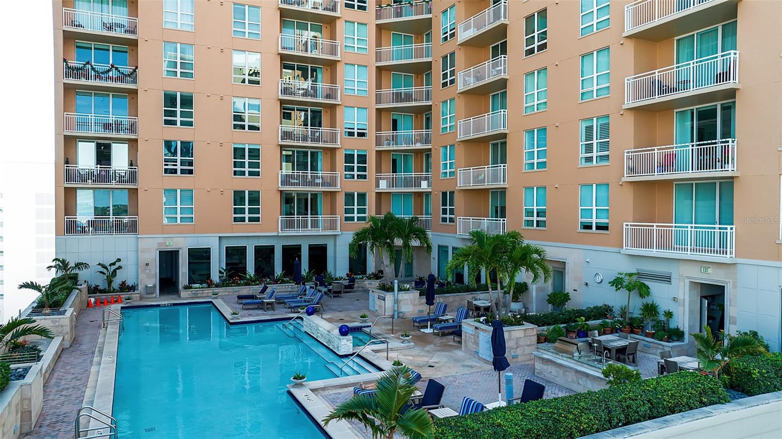 Image 11 of 68 For 1350 Main Street 707