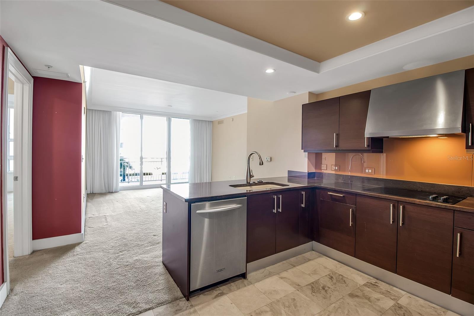 Image 12 of 68 For 1350 Main Street 707