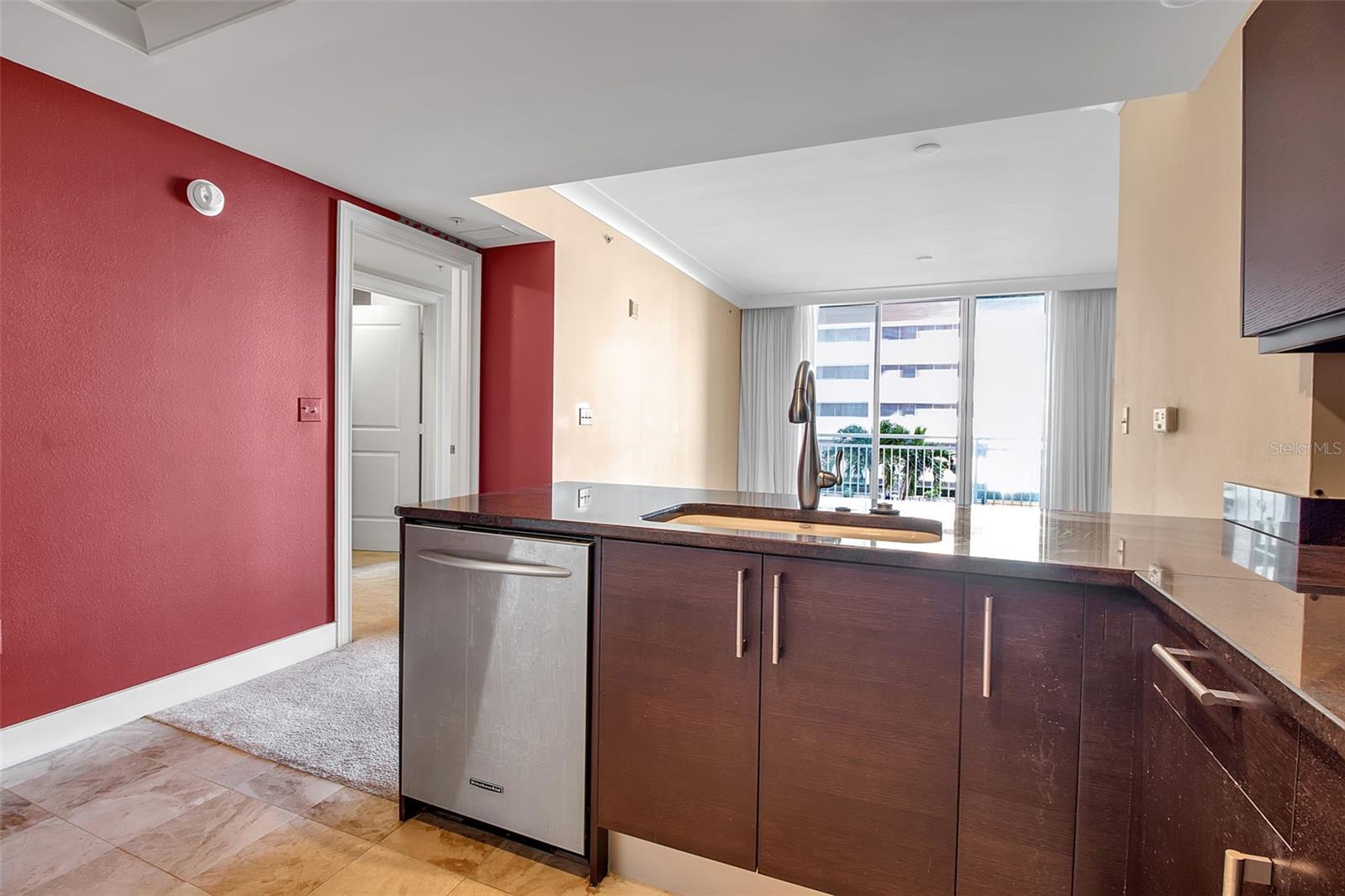 Image 19 of 68 For 1350 Main Street 707