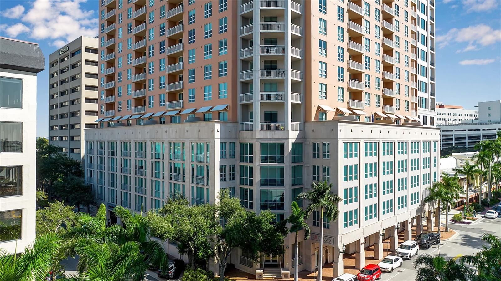 Image 3 of 68 For 1350 Main Street 707