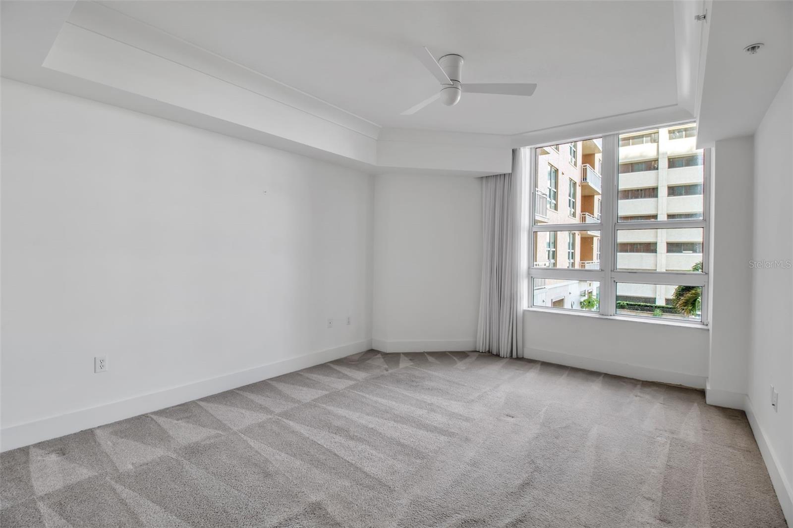 Image 31 of 68 For 1350 Main Street 707