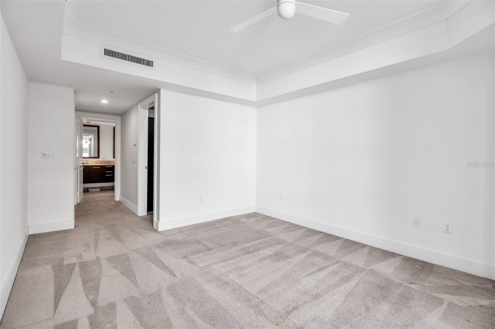 Image 33 of 68 For 1350 Main Street 707