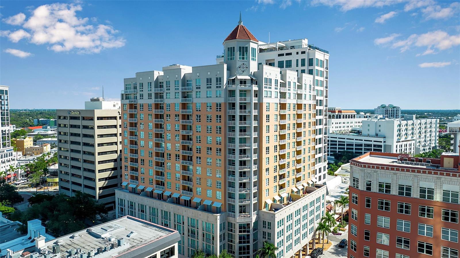 Image 5 of 68 For 1350 Main Street 707