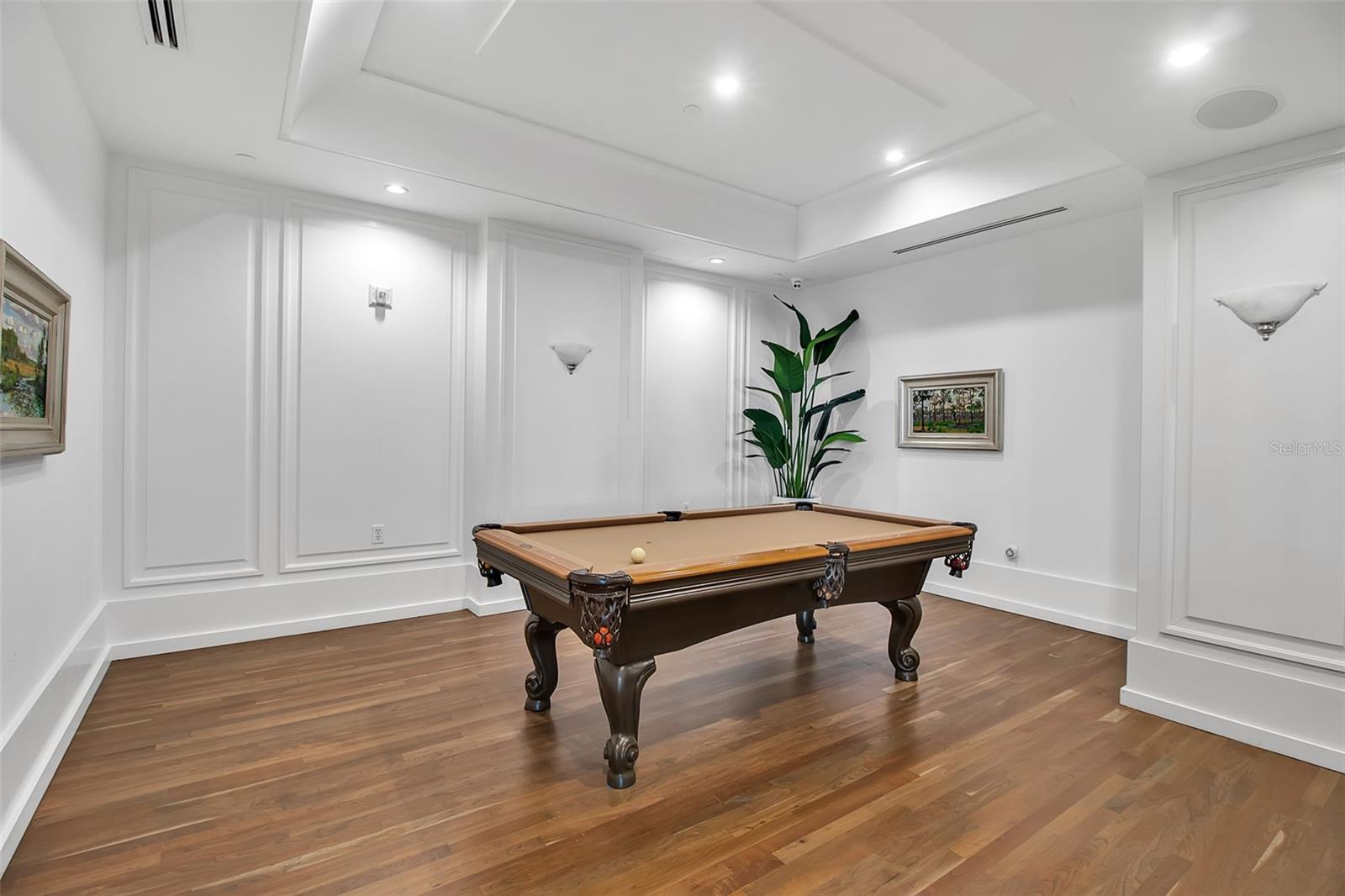 Image 52 of 68 For 1350 Main Street 707