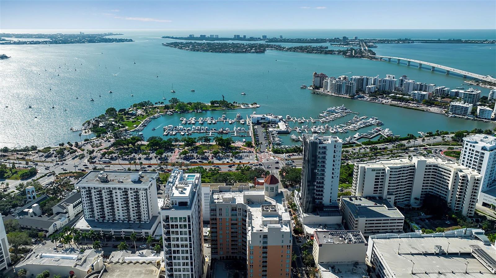 Image 7 of 68 For 1350 Main Street 707