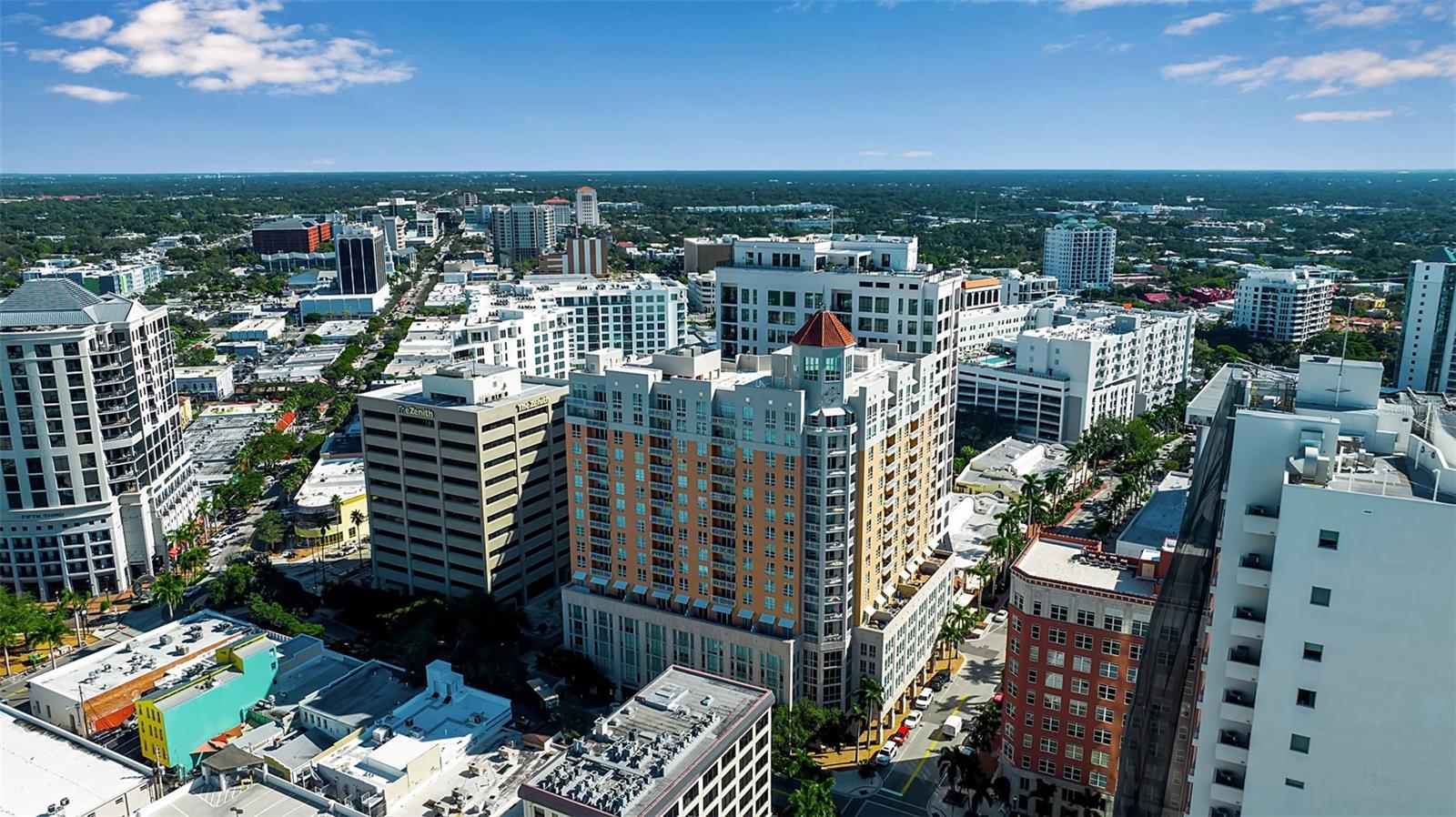 Image 9 of 68 For 1350 Main Street 707