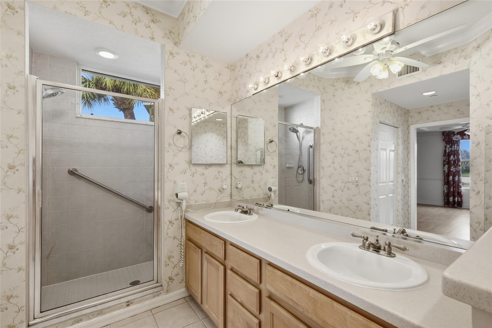 Image 20 of 45 For 8422 Wethersfield Run 104