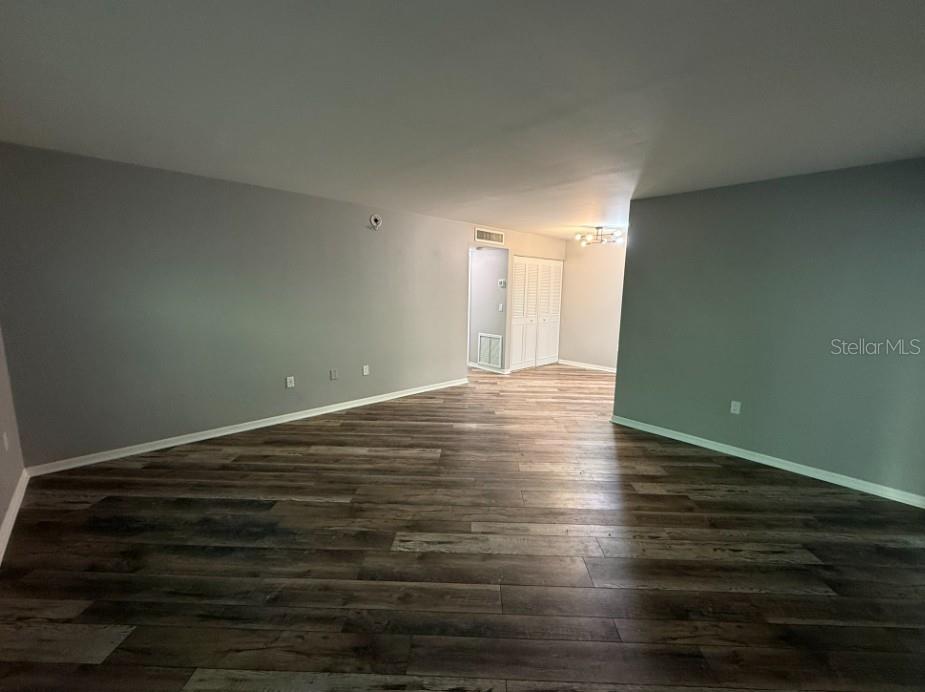 Image 3 of 11 For 5800 Hollywood Boulevard 324