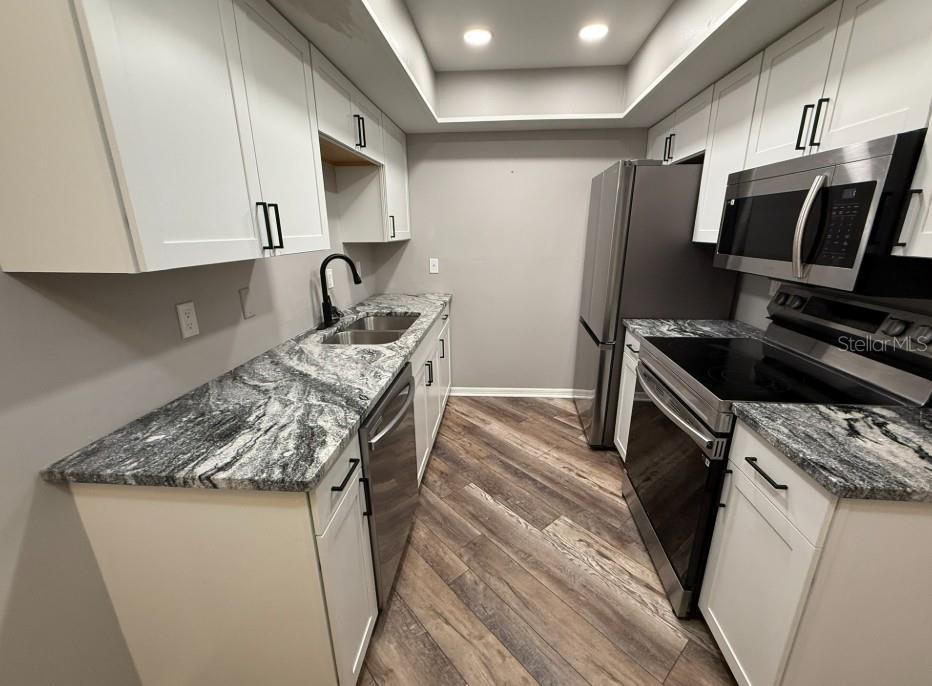 Image 6 of 11 For 5800 Hollywood Boulevard 324