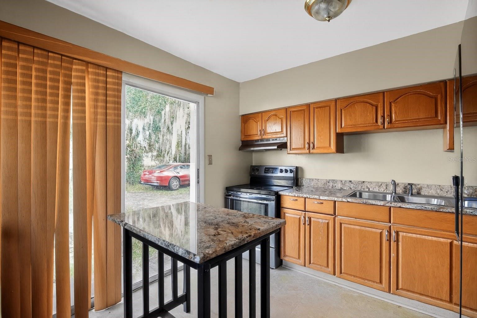 Image 10 of 14 For 21422 69th Avenue