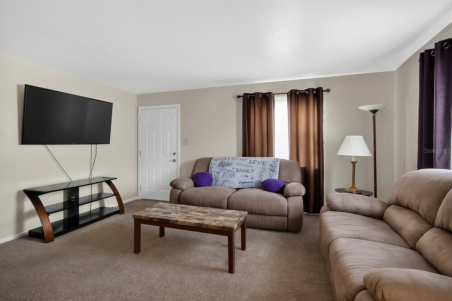 Image 5 of 14 For 21422 69th Avenue