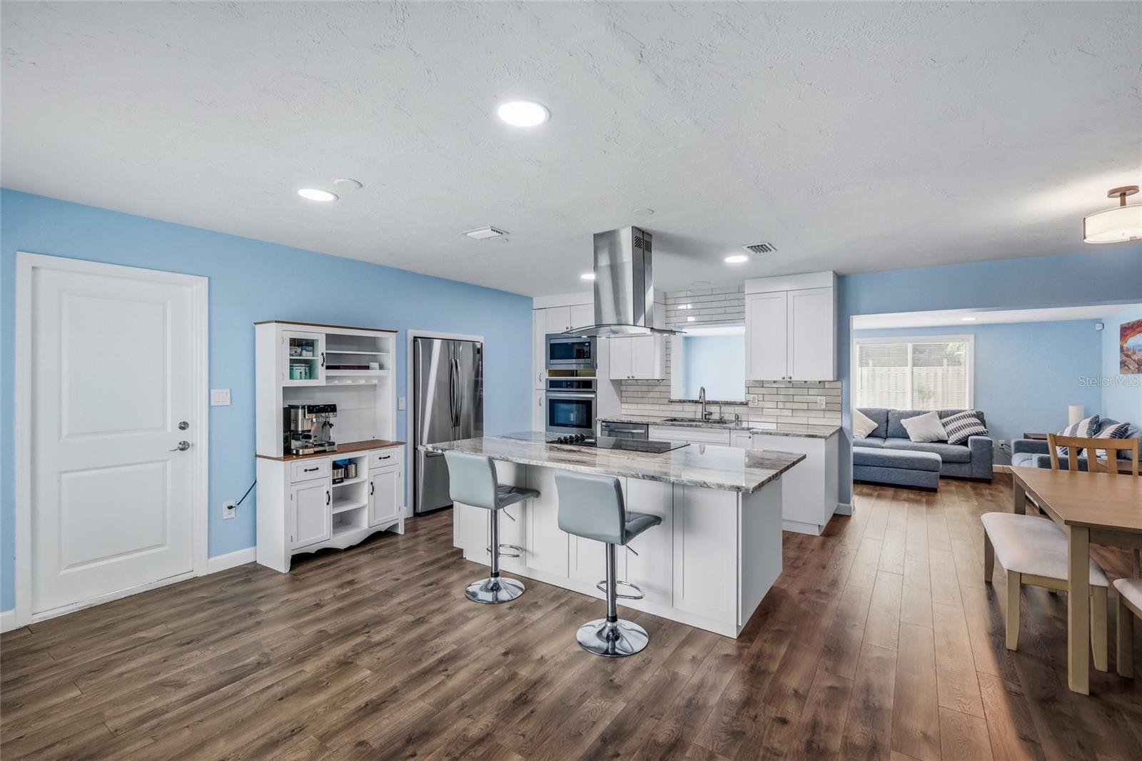 Image 24 of 44 For 2411 Ridge Avenue