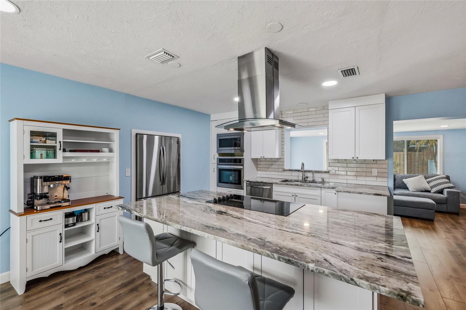 Image 27 of 44 For 2411 Ridge Avenue