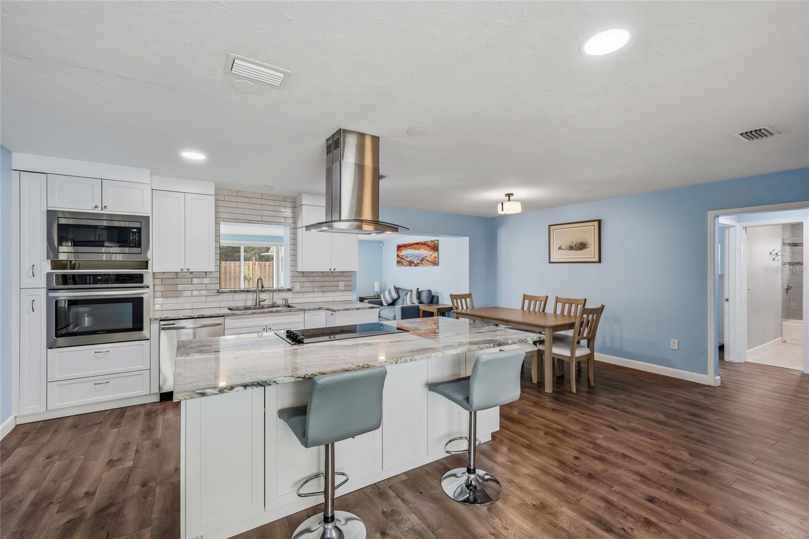 Image 28 of 44 For 2411 Ridge Avenue