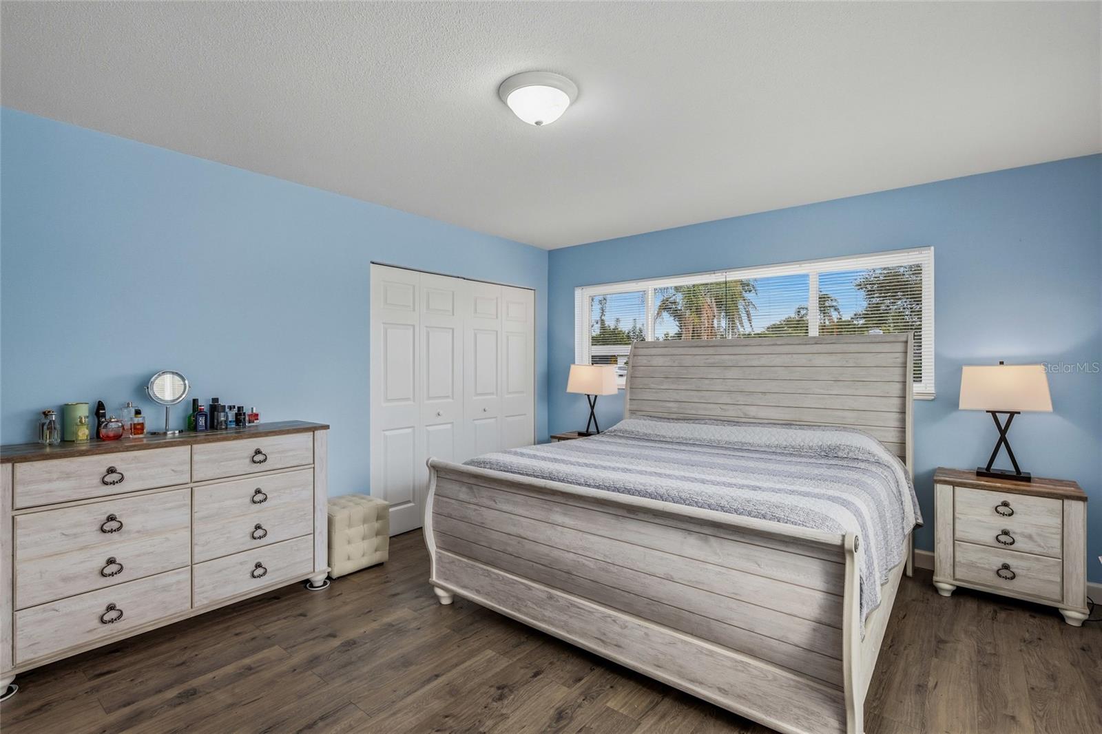 Image 33 of 44 For 2411 Ridge Avenue