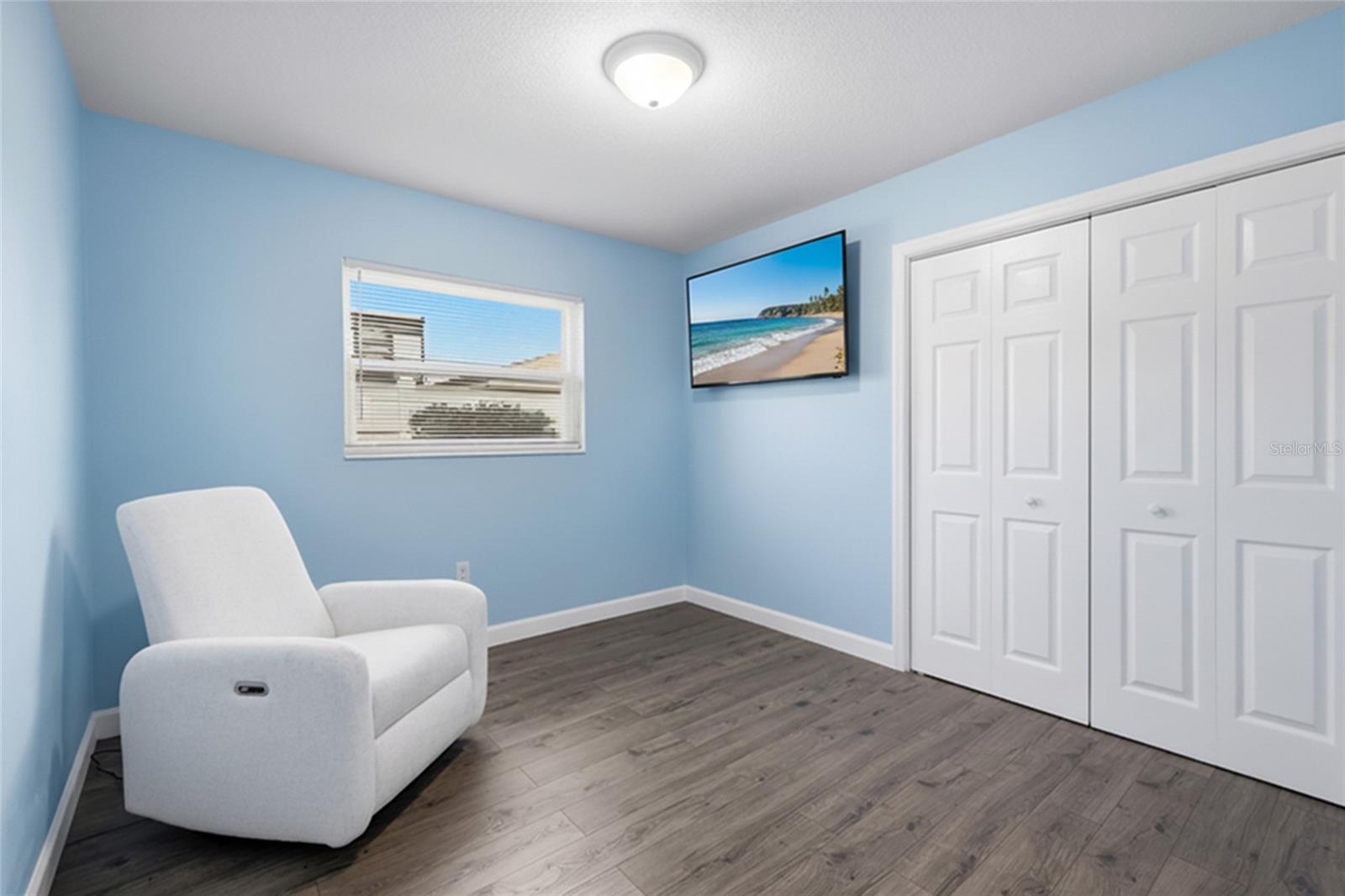 Image 39 of 44 For 2411 Ridge Avenue