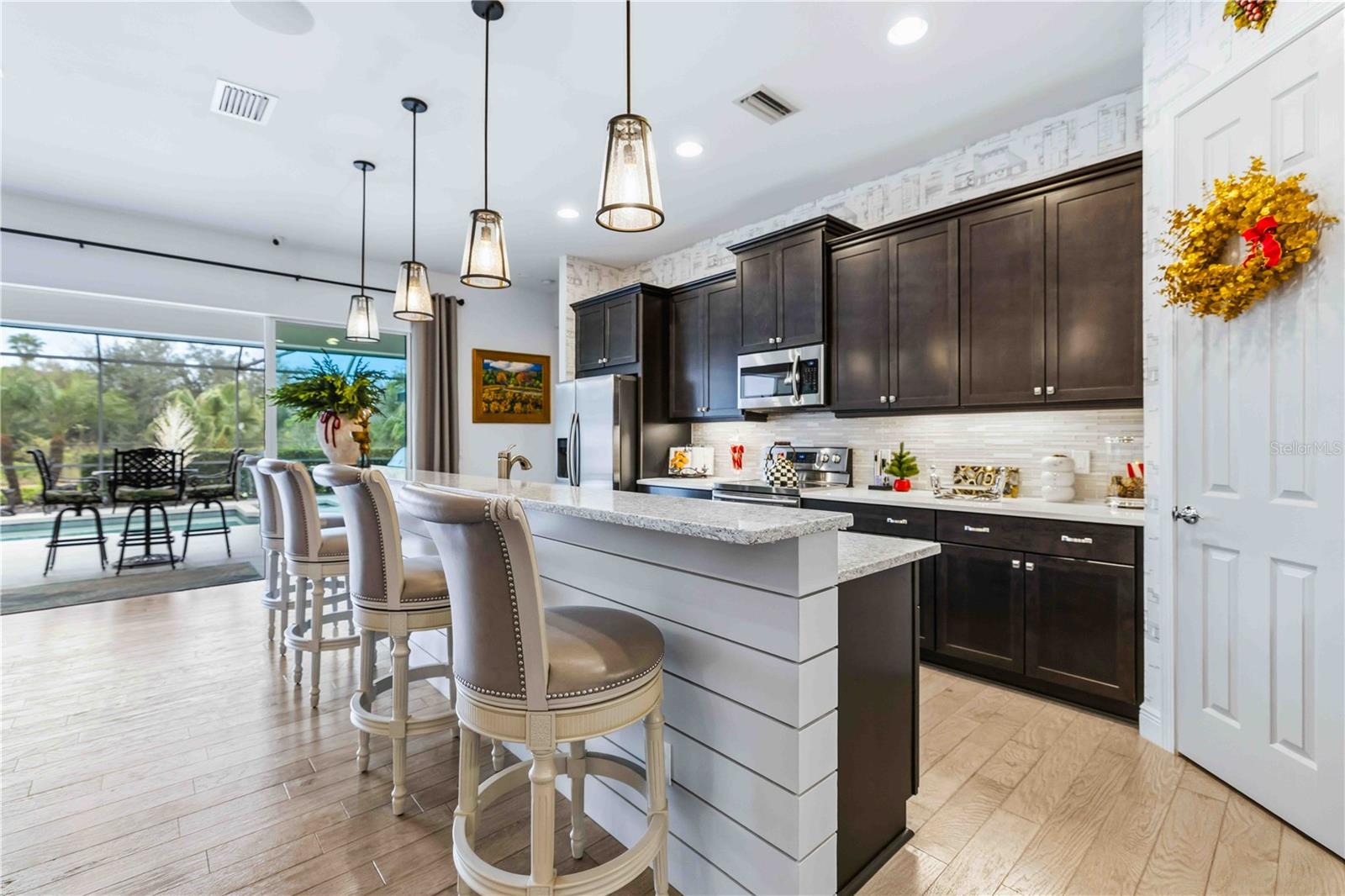 Image 21 of 66 For 7071 Tamworth Parkway