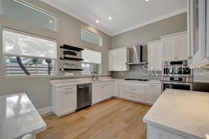 Image 18 of 47 For 1511 Lake Shore Drive