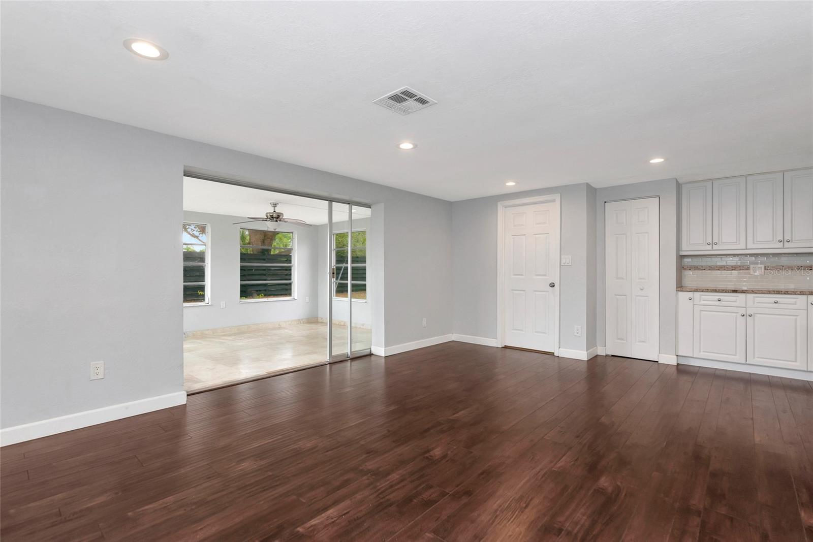 Image 11 of 35 For 2707 Bigelow Dr