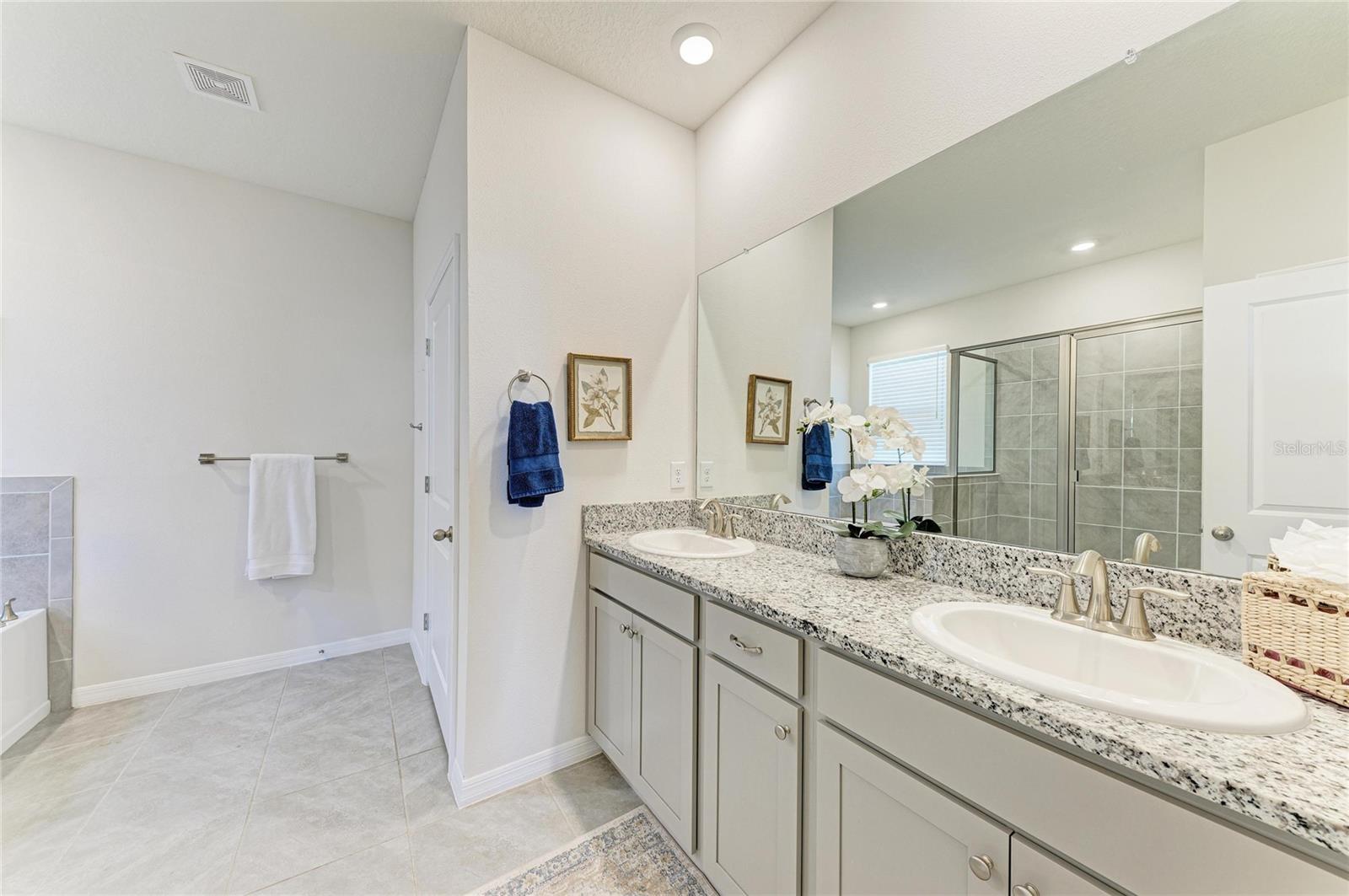 Image 30 of 55 For 15912 5th Avenue E