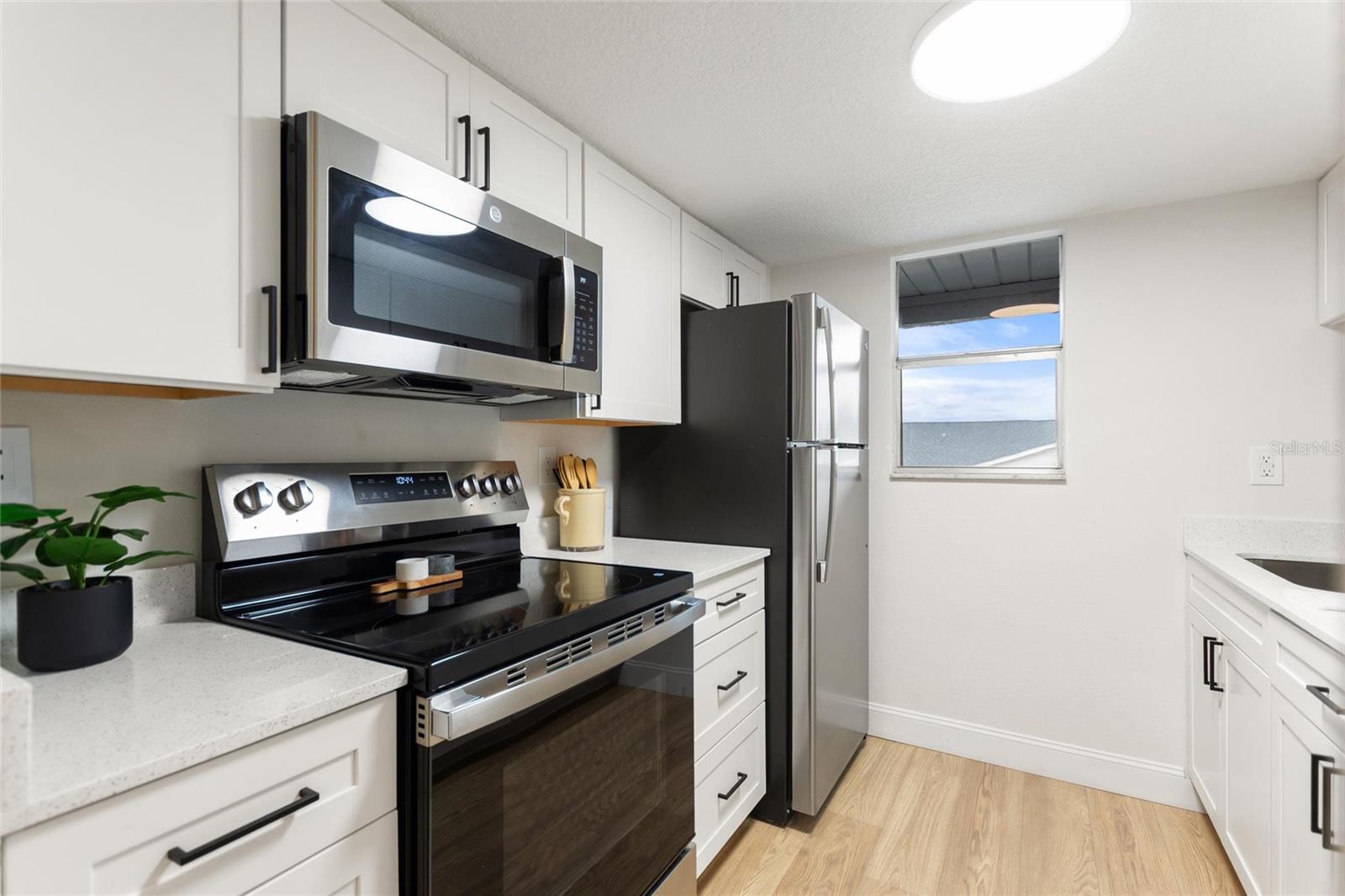 Image 10 of 22 For 10800 Us Highway 19 N 203