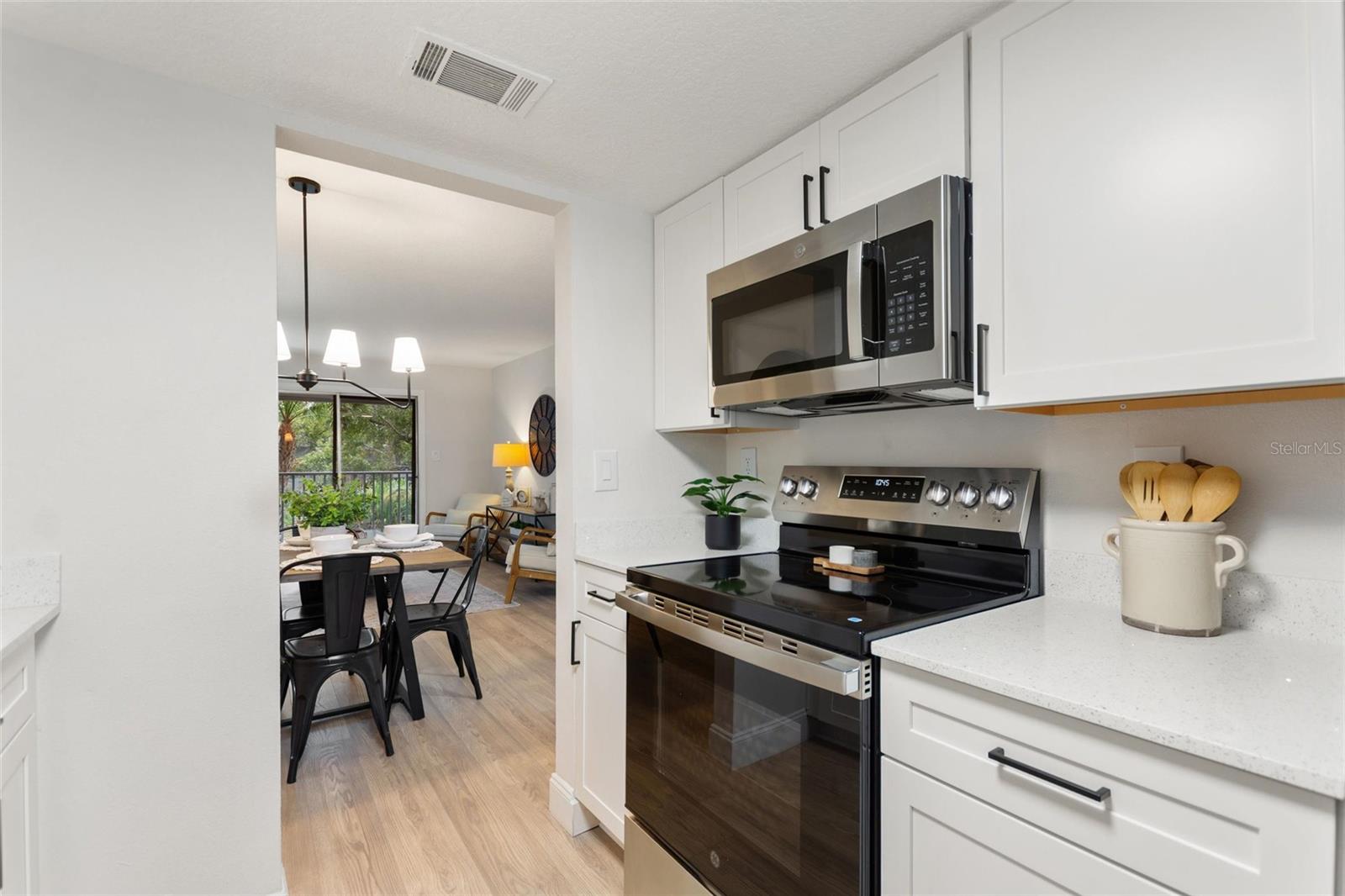 Image 11 of 22 For 10800 Us Highway 19 N 203