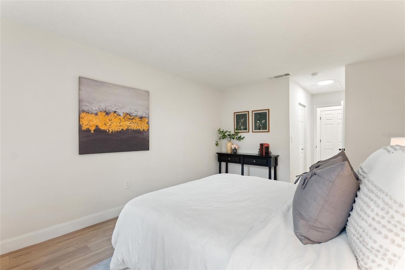 Image 15 of 22 For 10800 Us Highway 19 N 203