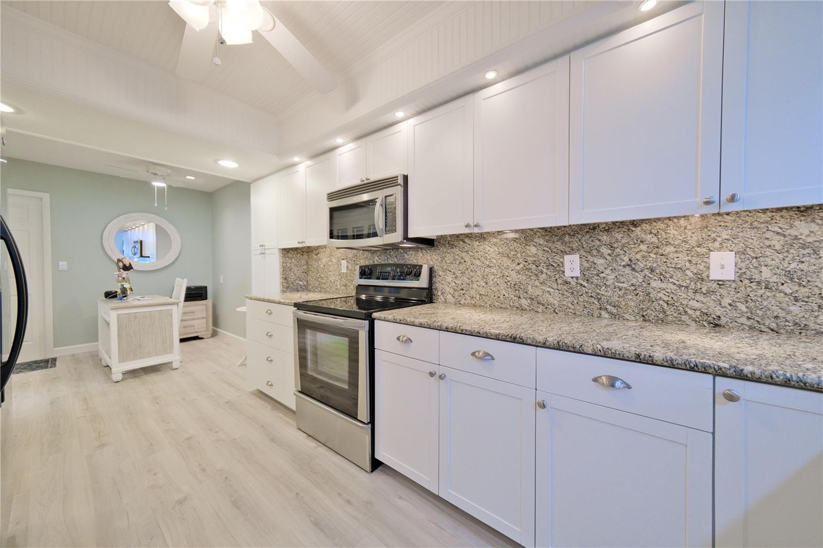 Image 15 of 50 For 3605 Avenida Madera  A