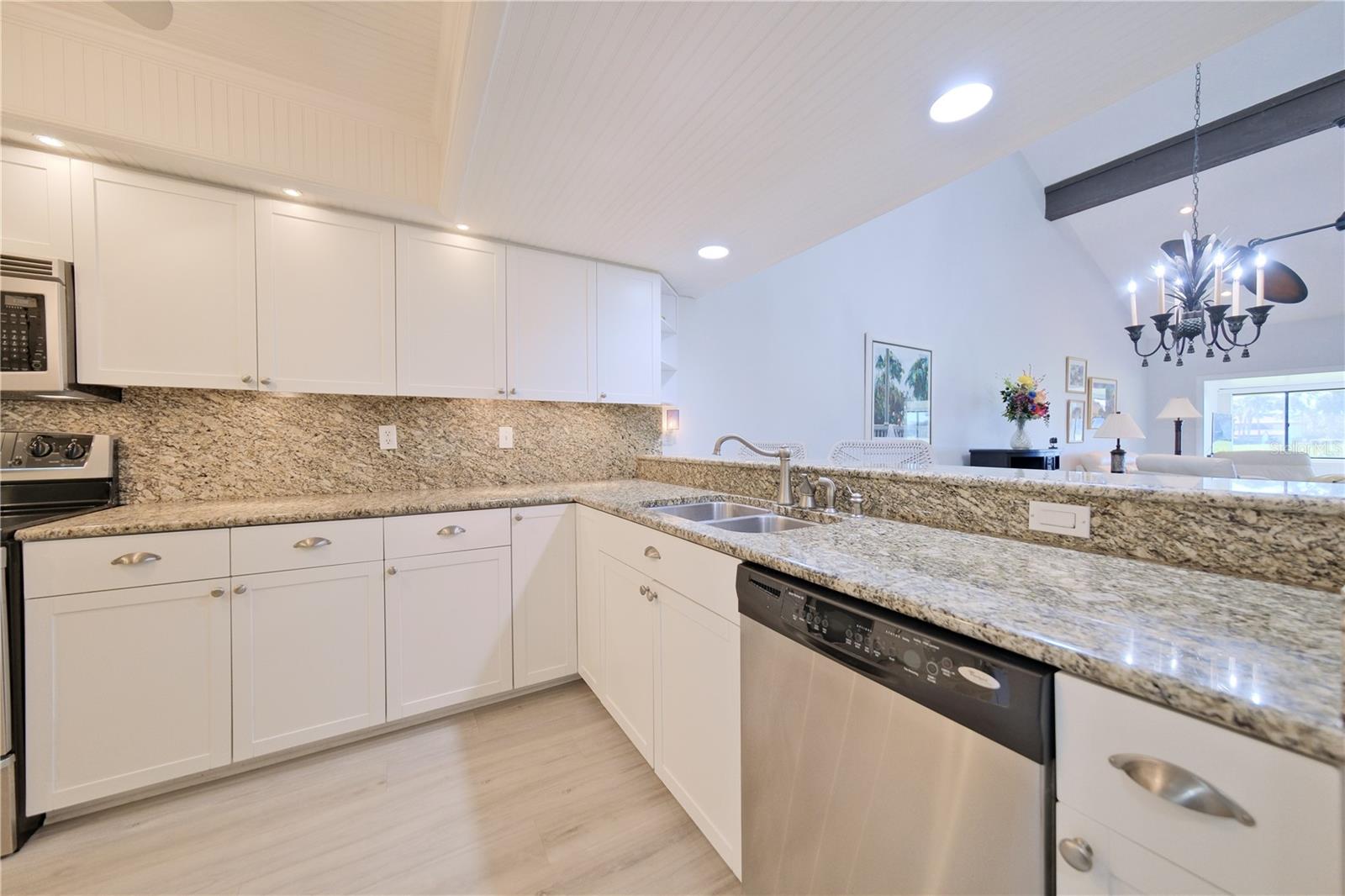 Image 16 of 50 For 3605 Avenida Madera  A