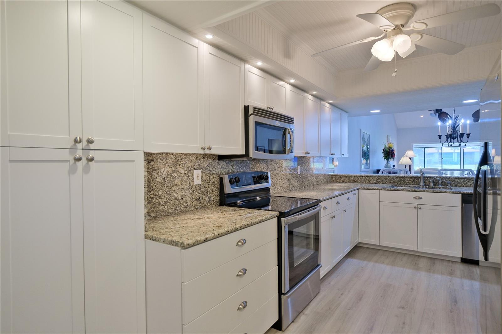 Image 17 of 50 For 3605 Avenida Madera  A