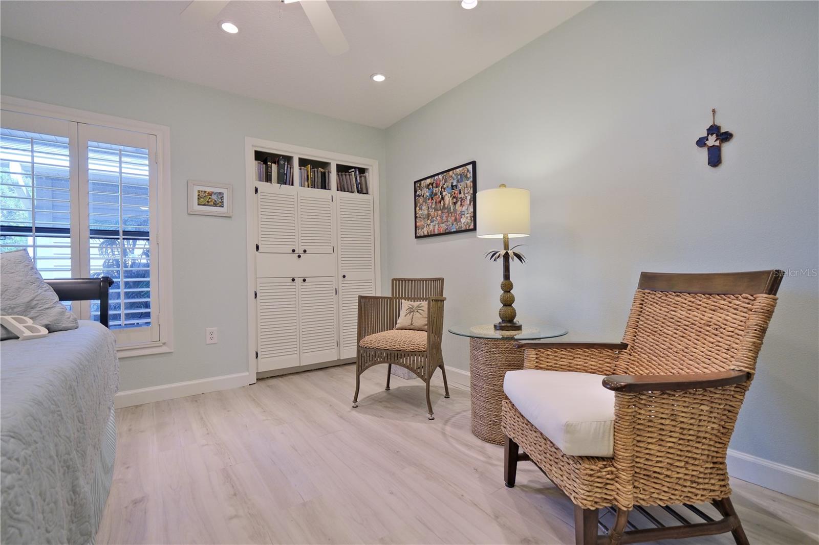 Image 21 of 50 For 3605 Avenida Madera  A