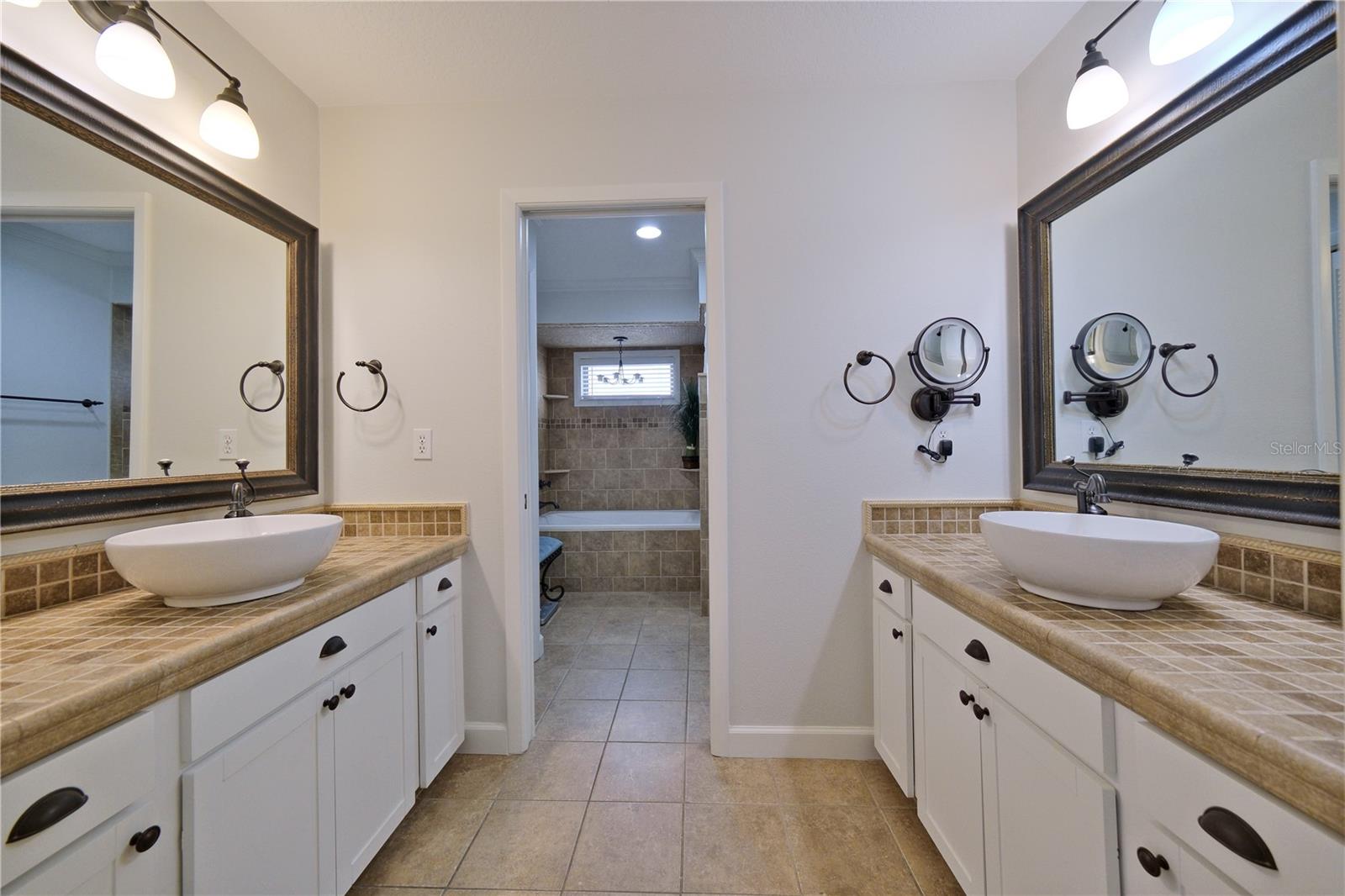 Image 28 of 50 For 3605 Avenida Madera  A