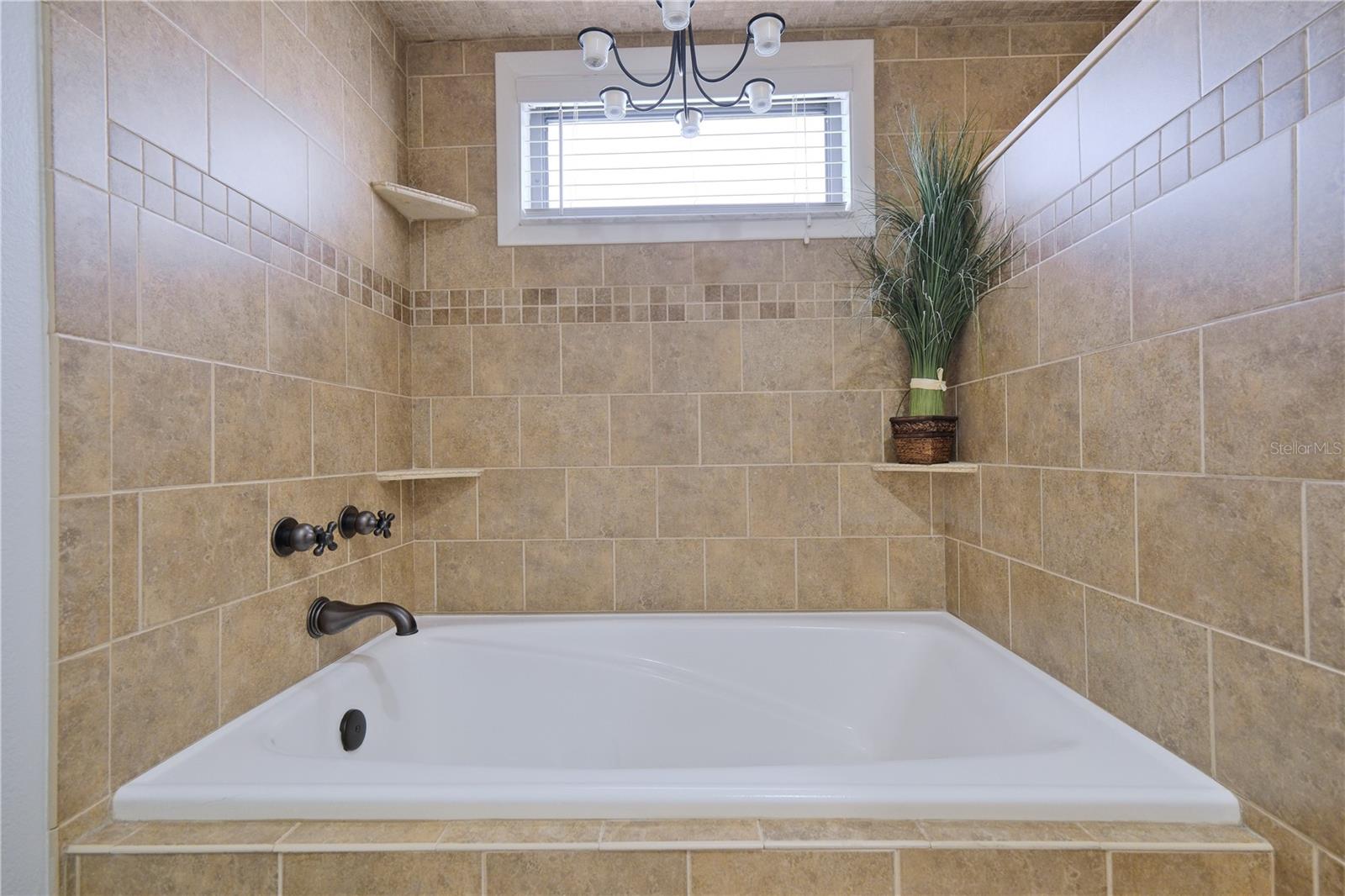 Image 30 of 50 For 3605 Avenida Madera  A