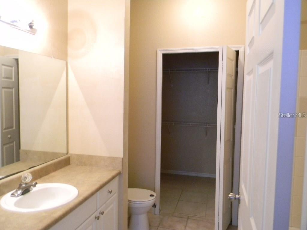 Image 12 of 24 For 5521 Rosehill Road 103