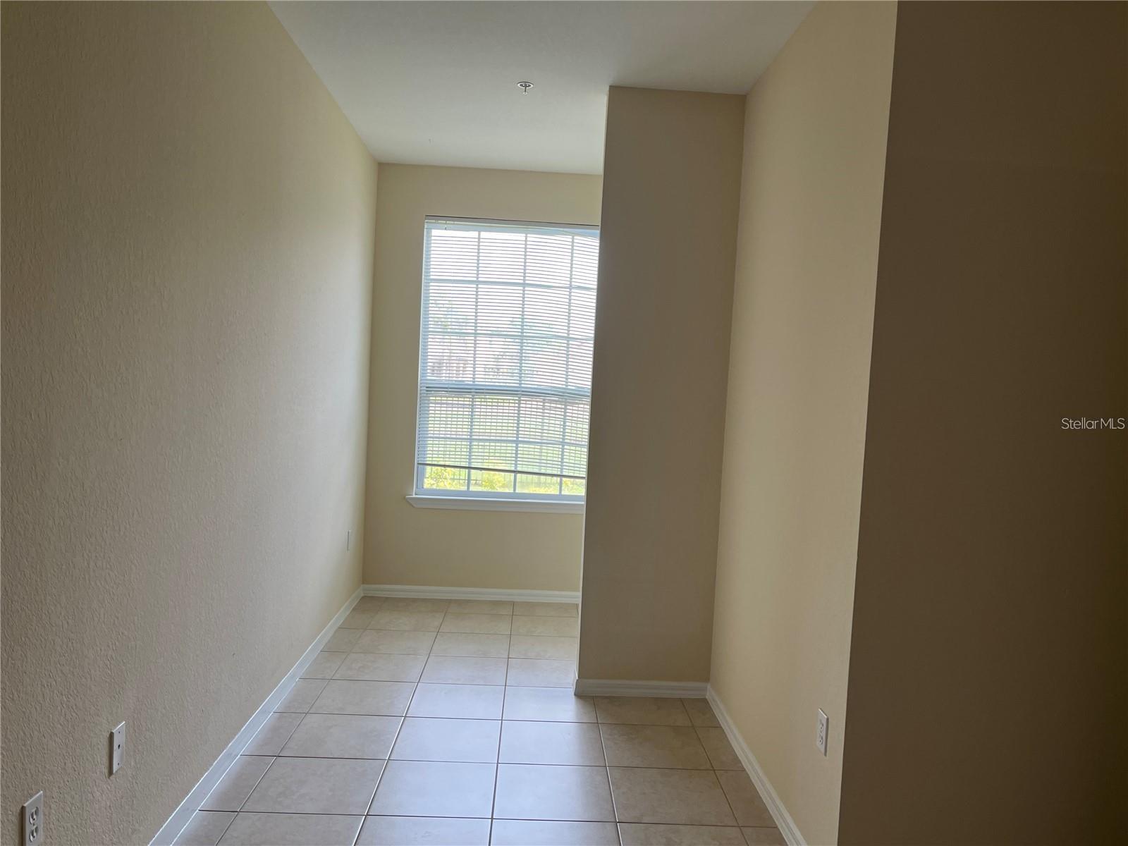 Image 17 of 24 For 5521 Rosehill Road 103