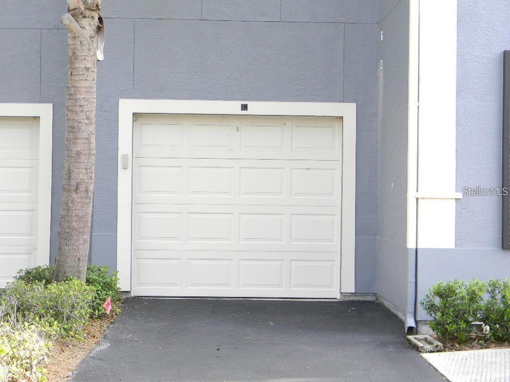 Image 4 of 24 For 5521 Rosehill Road 103