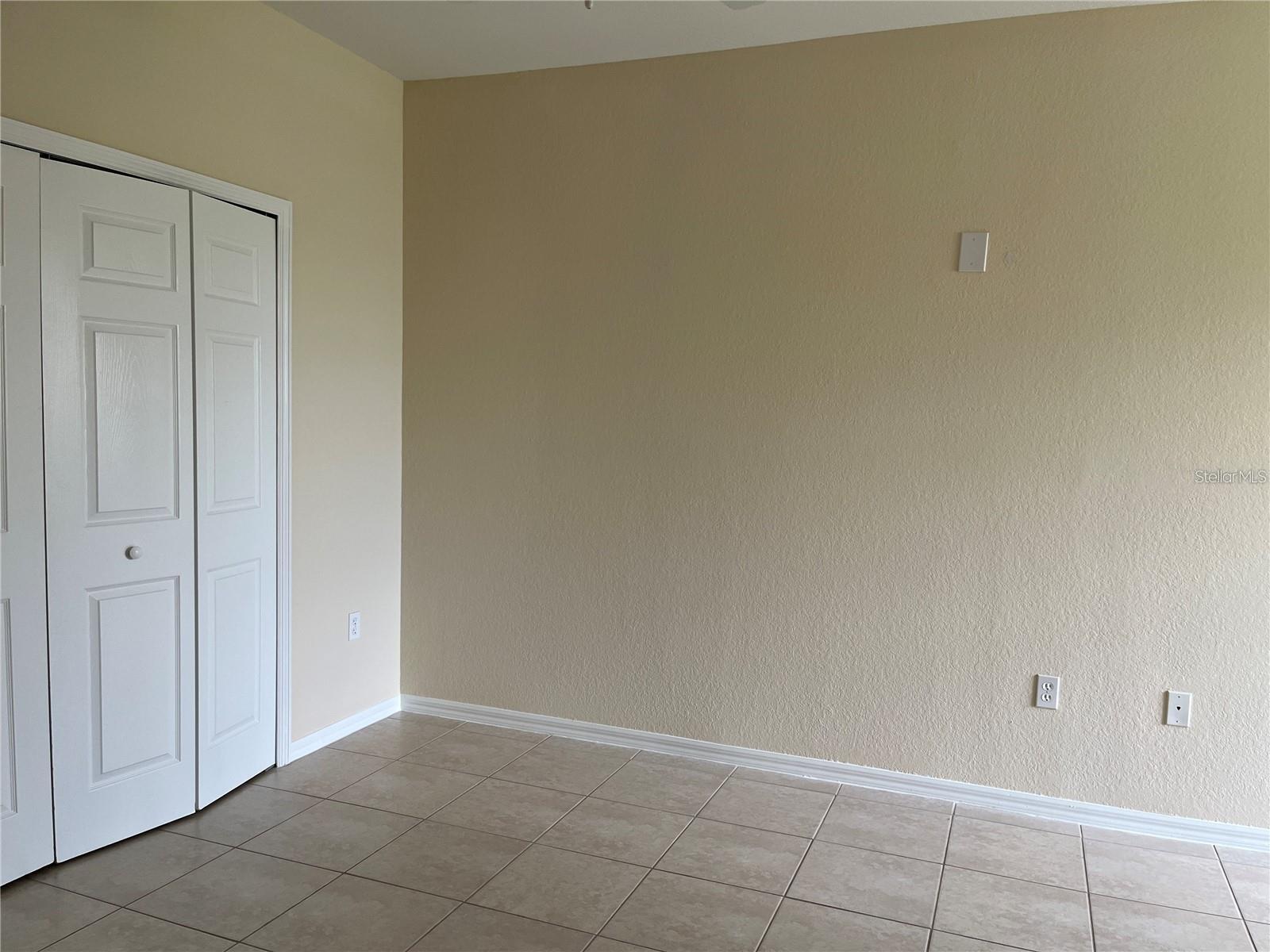 Image 8 of 24 For 5521 Rosehill Road 103