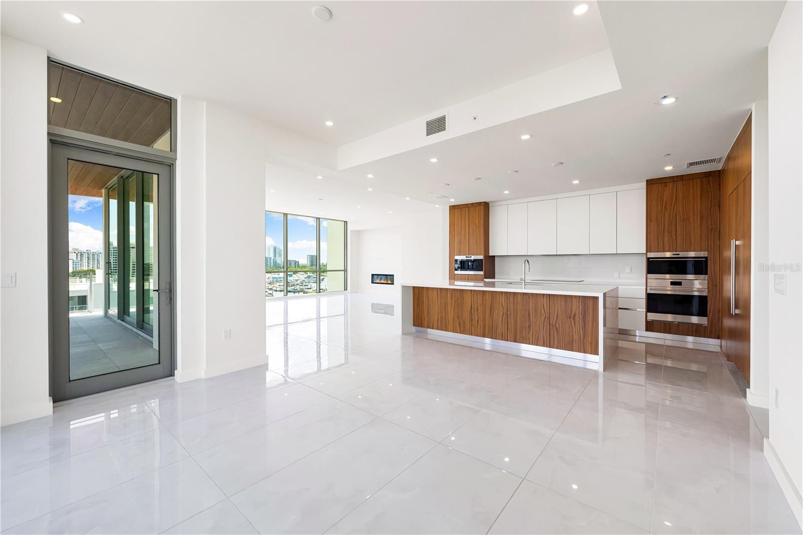 Image 16 of 48 For 111 Golden Gate Point 602