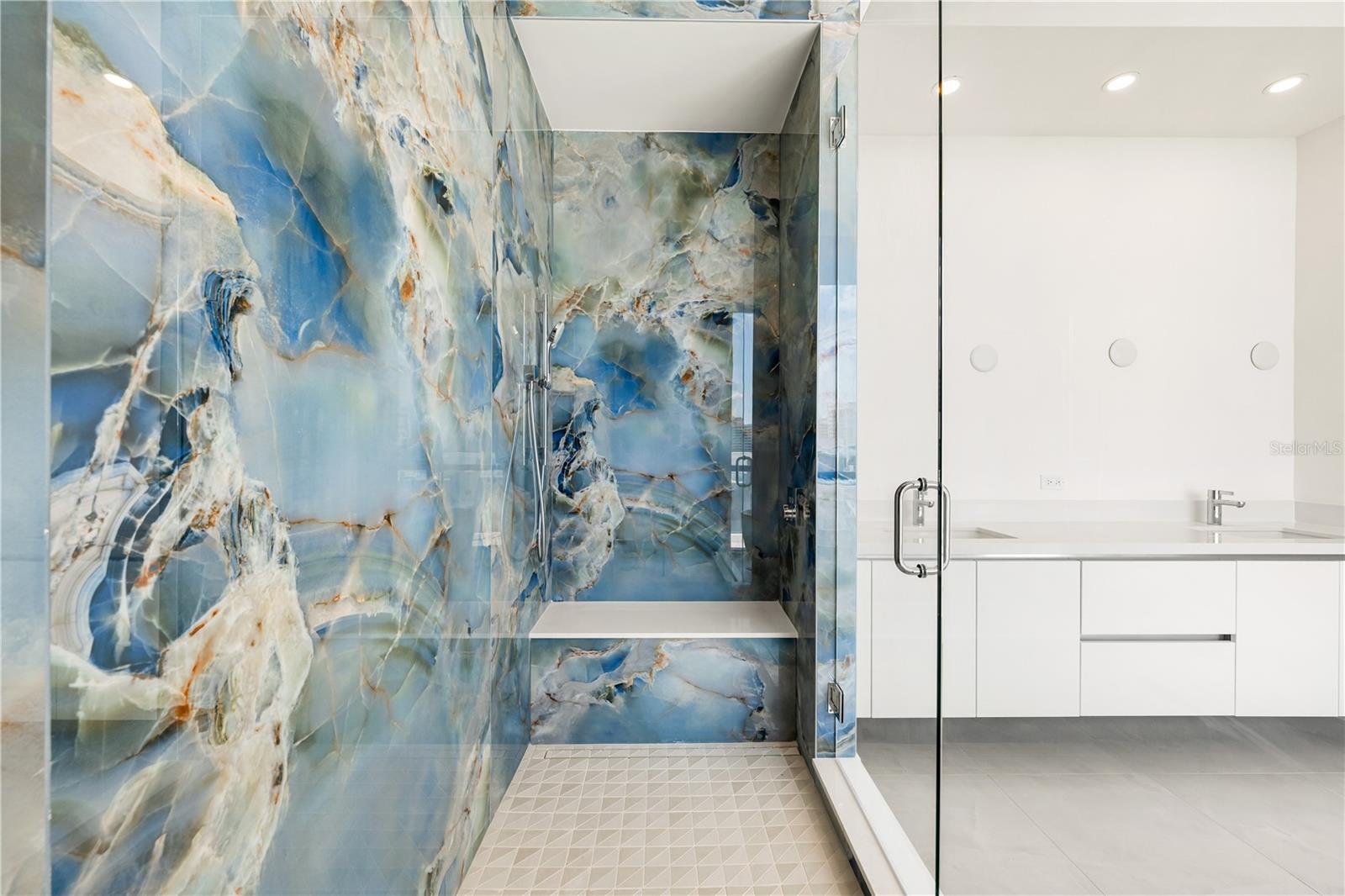 Image 25 of 48 For 111 Golden Gate Point 602