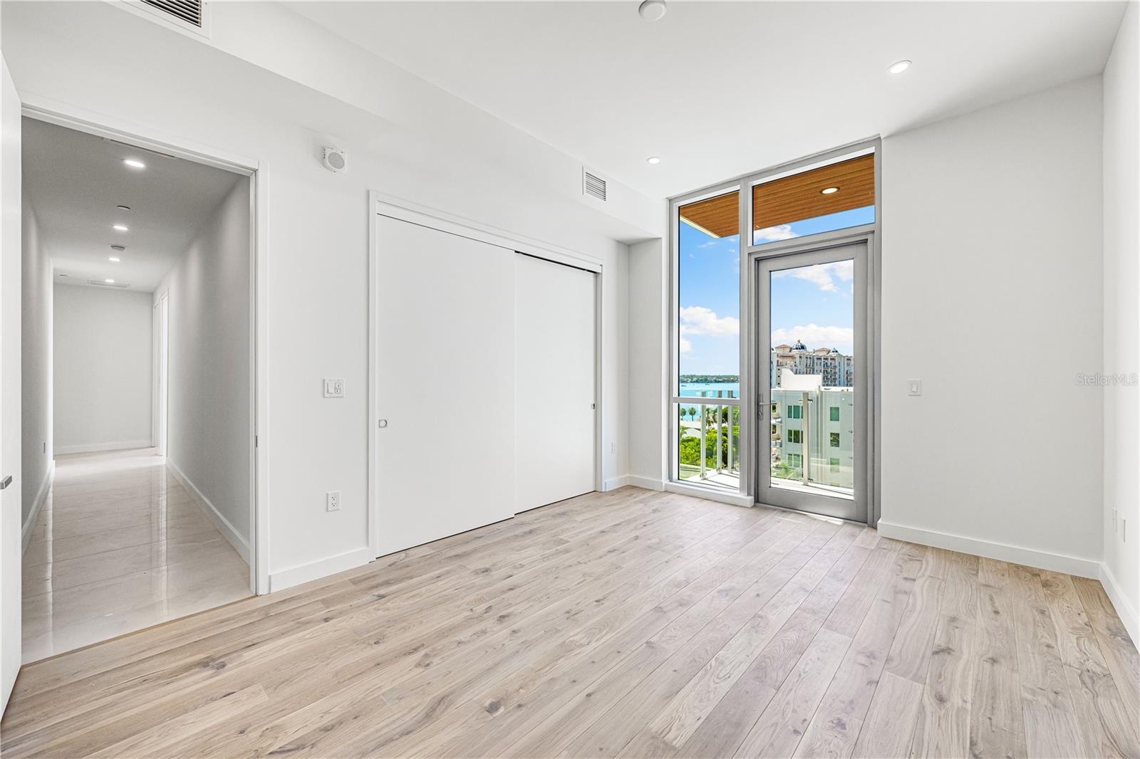 Image 31 of 48 For 111 Golden Gate Point 602