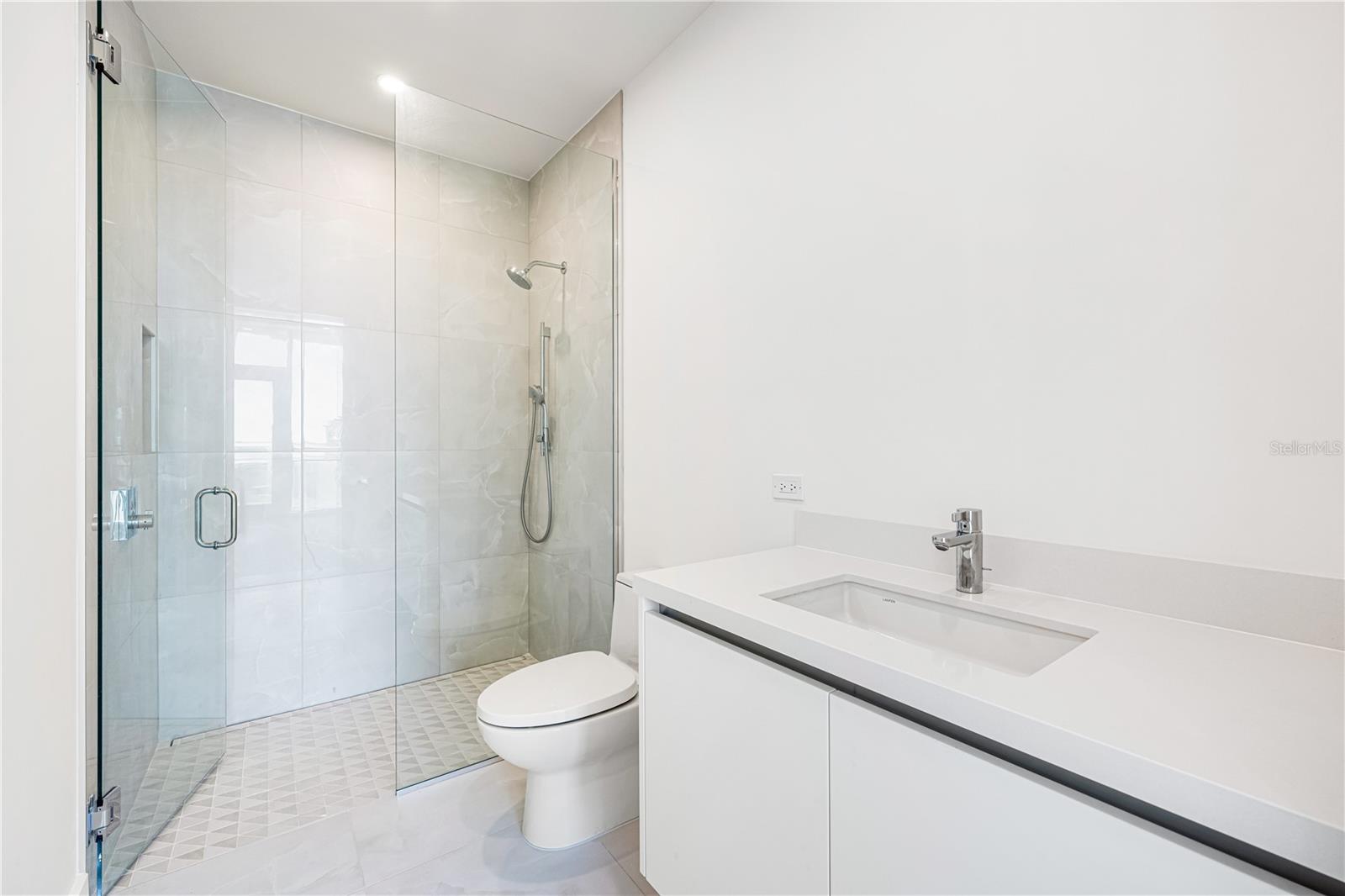 Image 32 of 48 For 111 Golden Gate Point 602